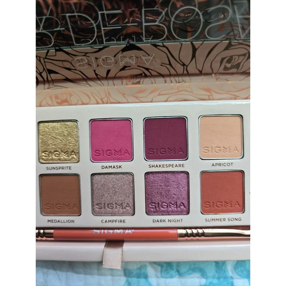 NIB Sigma Beauty Cor-De-Rosa 14 Pan Eyeshadow Palette w/Duel Ended Brush